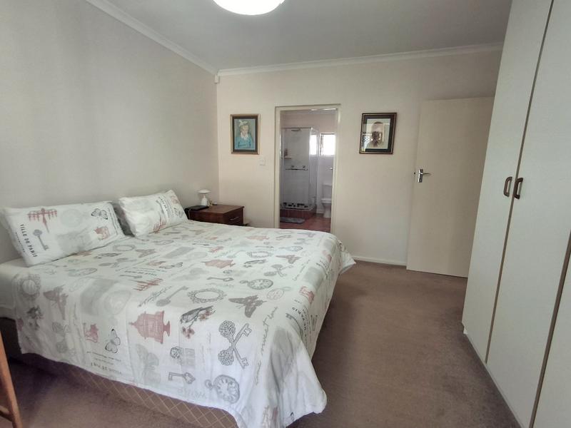 3 Bedroom Property for Sale in Britannia Bay Western Cape